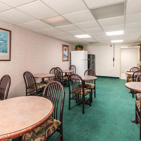 Red Roof Inn Morehead Extérieur photo